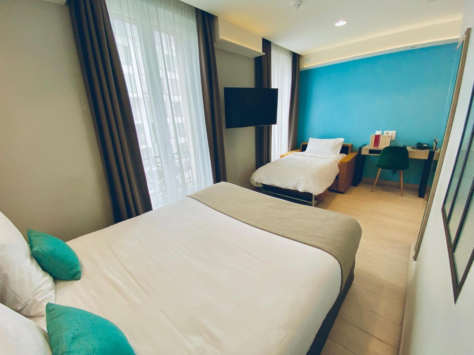 Grand Hotel Clichy Paris Экстерьер фото